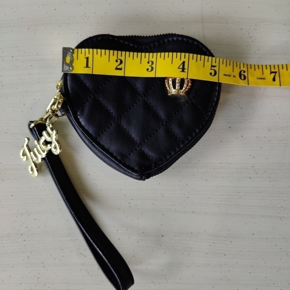 Juicy Couture Crown Heart Coin Purse Mini Bag Wristlet Pouch Quilted Charm - Picture 4 of 9